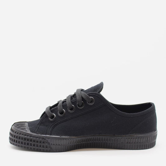 Star Master (21) - All Black