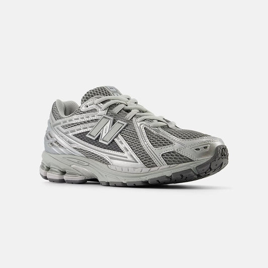1906R - Harbor Grey / Silver Metalic