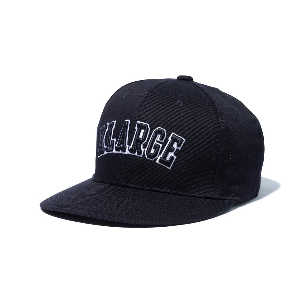 Round Logo Snapback Cap - Black
