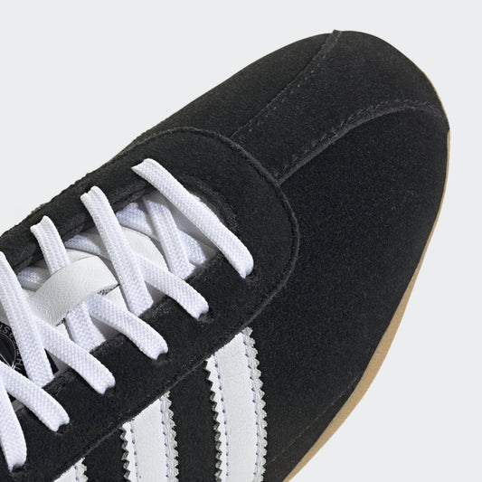 W' Tokyo - Core Black / Cloud White / Gum