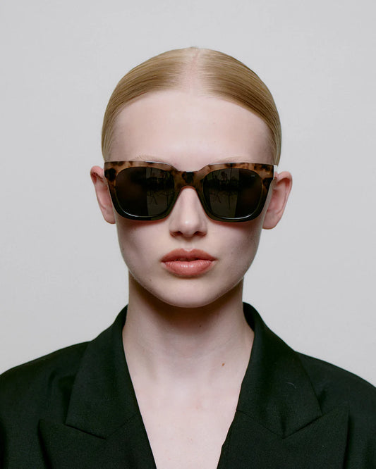 Nancy Sunglasses - Coquina / Grey Transparent