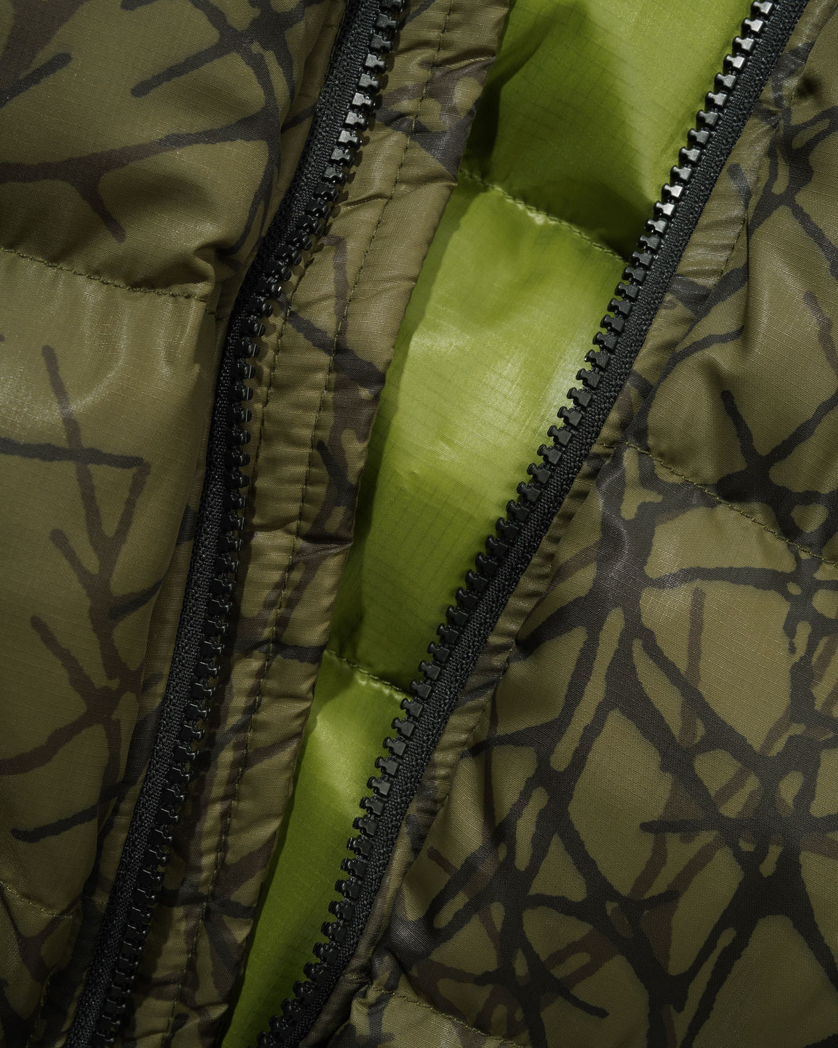 Endure Puffer Jacket - Thorn Camo