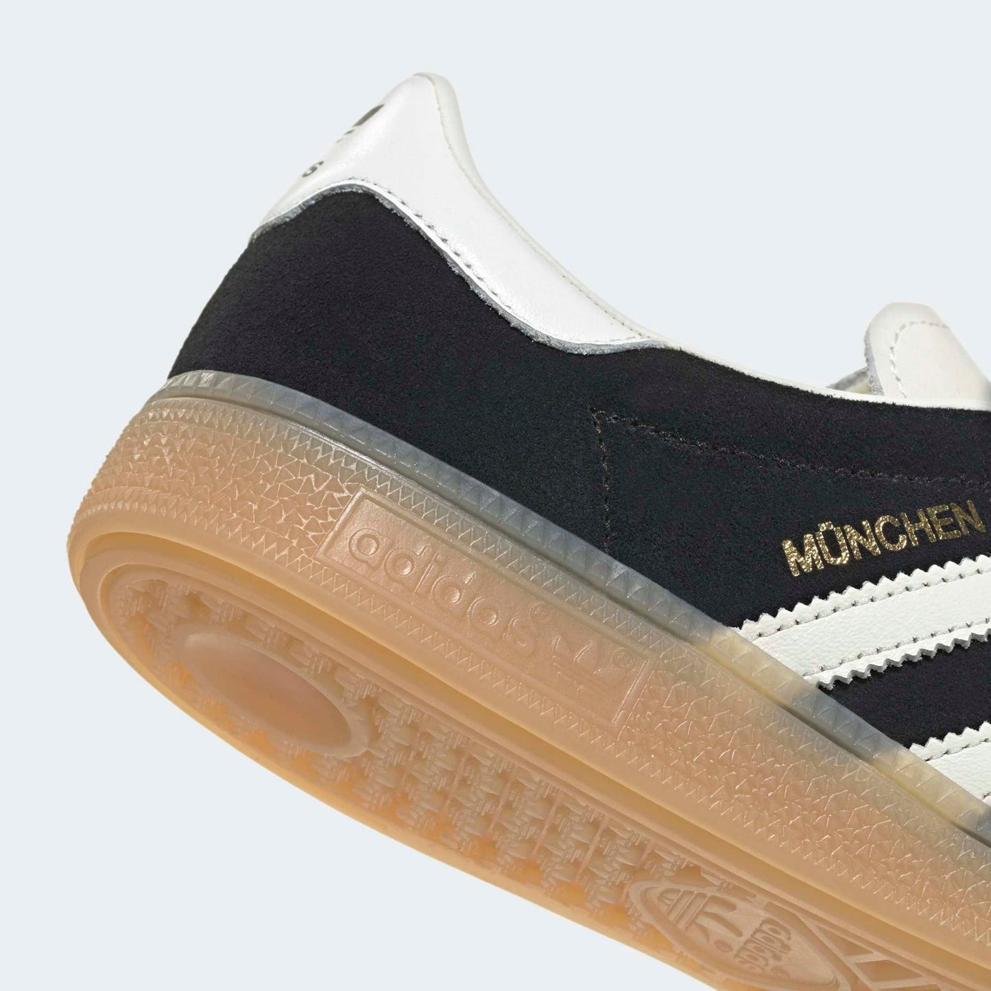 Women's Muenchen - Core Black / Off White / Gum