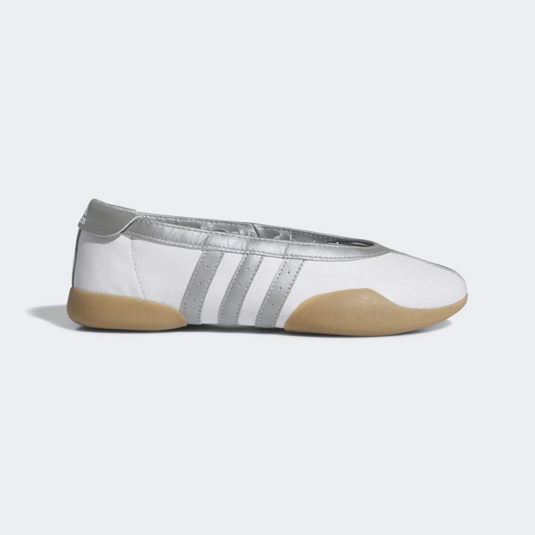 Taekwondo Mei - Cloud White / Silver Metallic / Gum