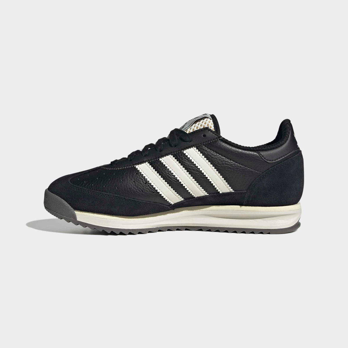 SL72 - Core Black / Off White / Charcoal