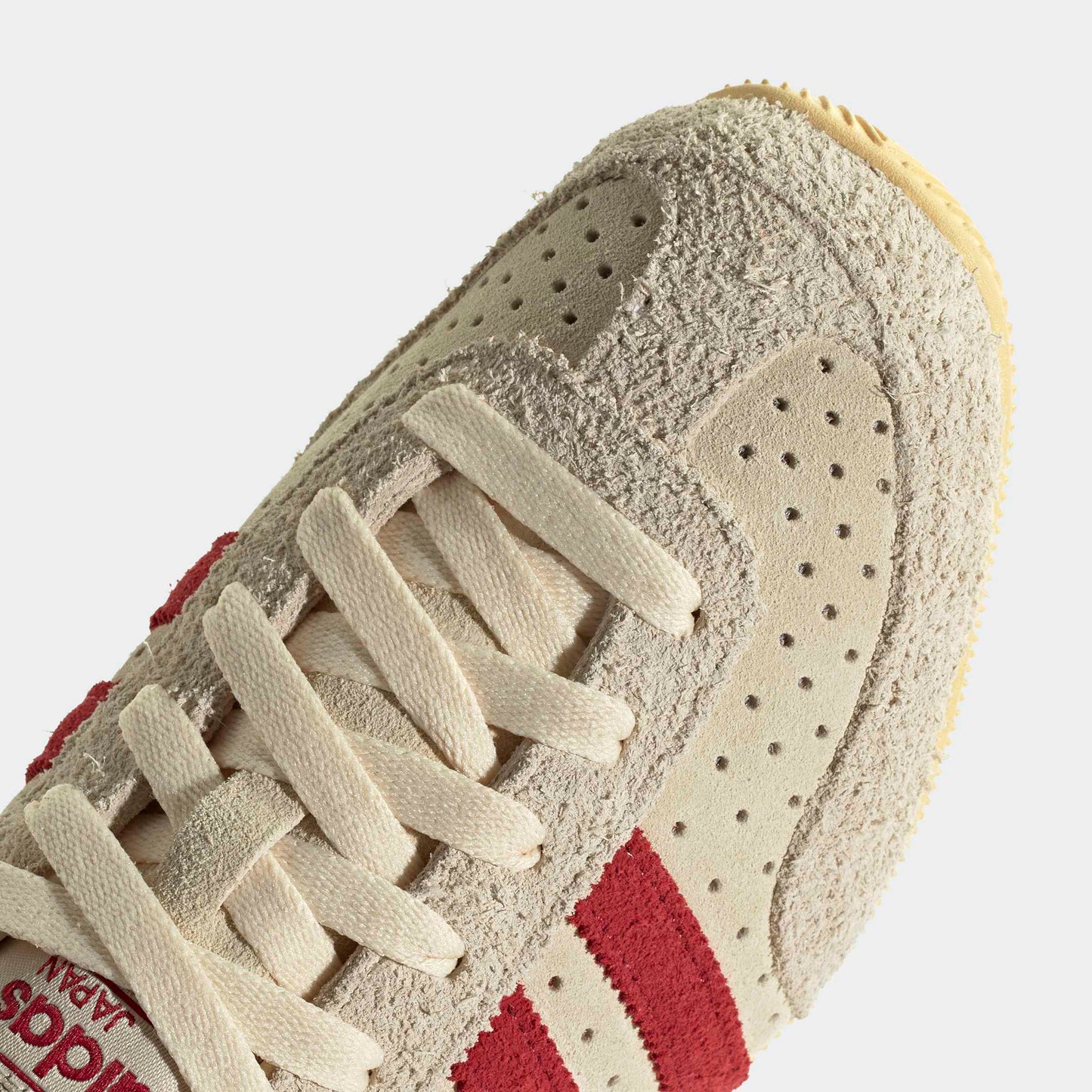 Women's Japan - Warm Vanilla / Team Victory Red / Gold Metallic