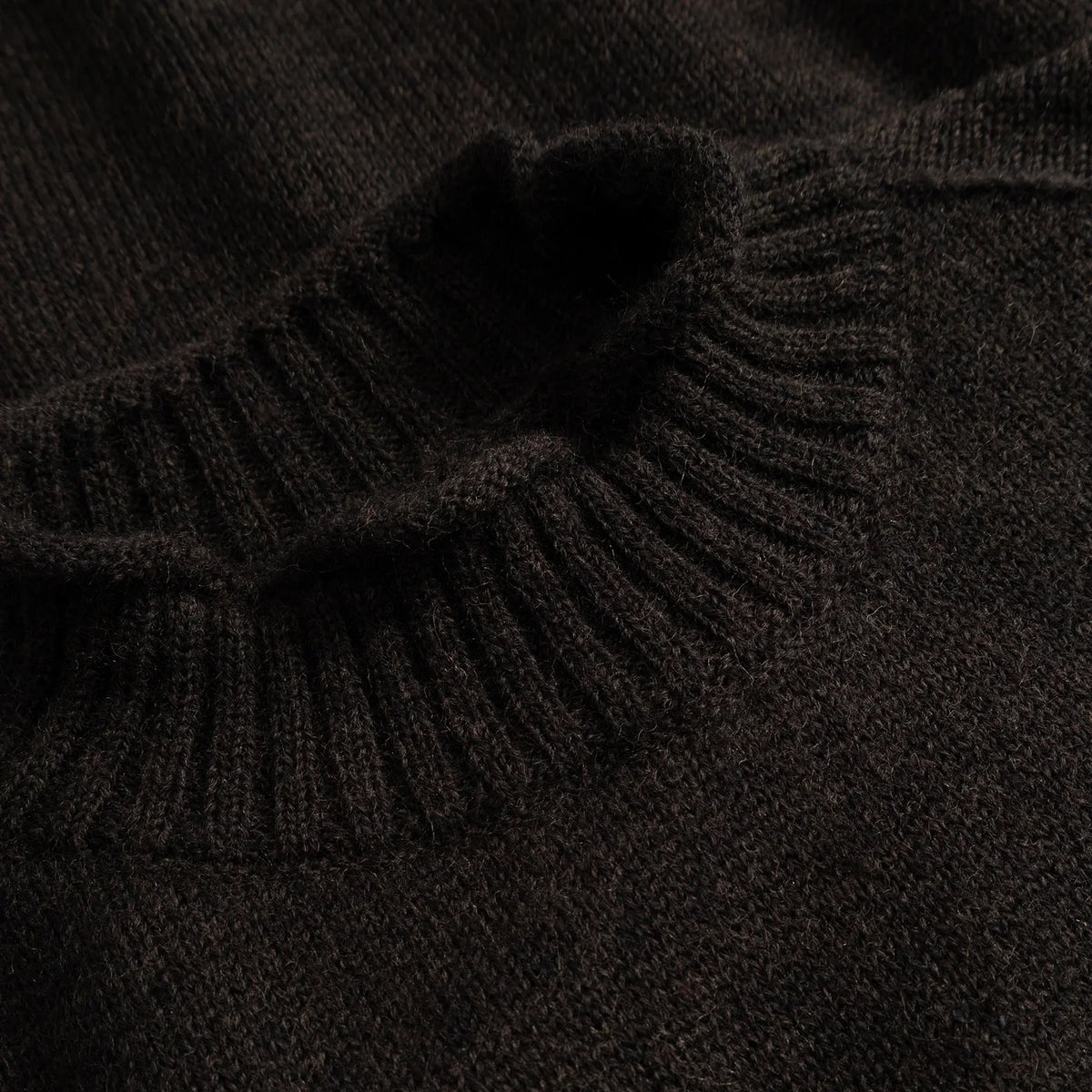 Sagvatnet Wool Roll Neck Sweater - Delicioso Brown