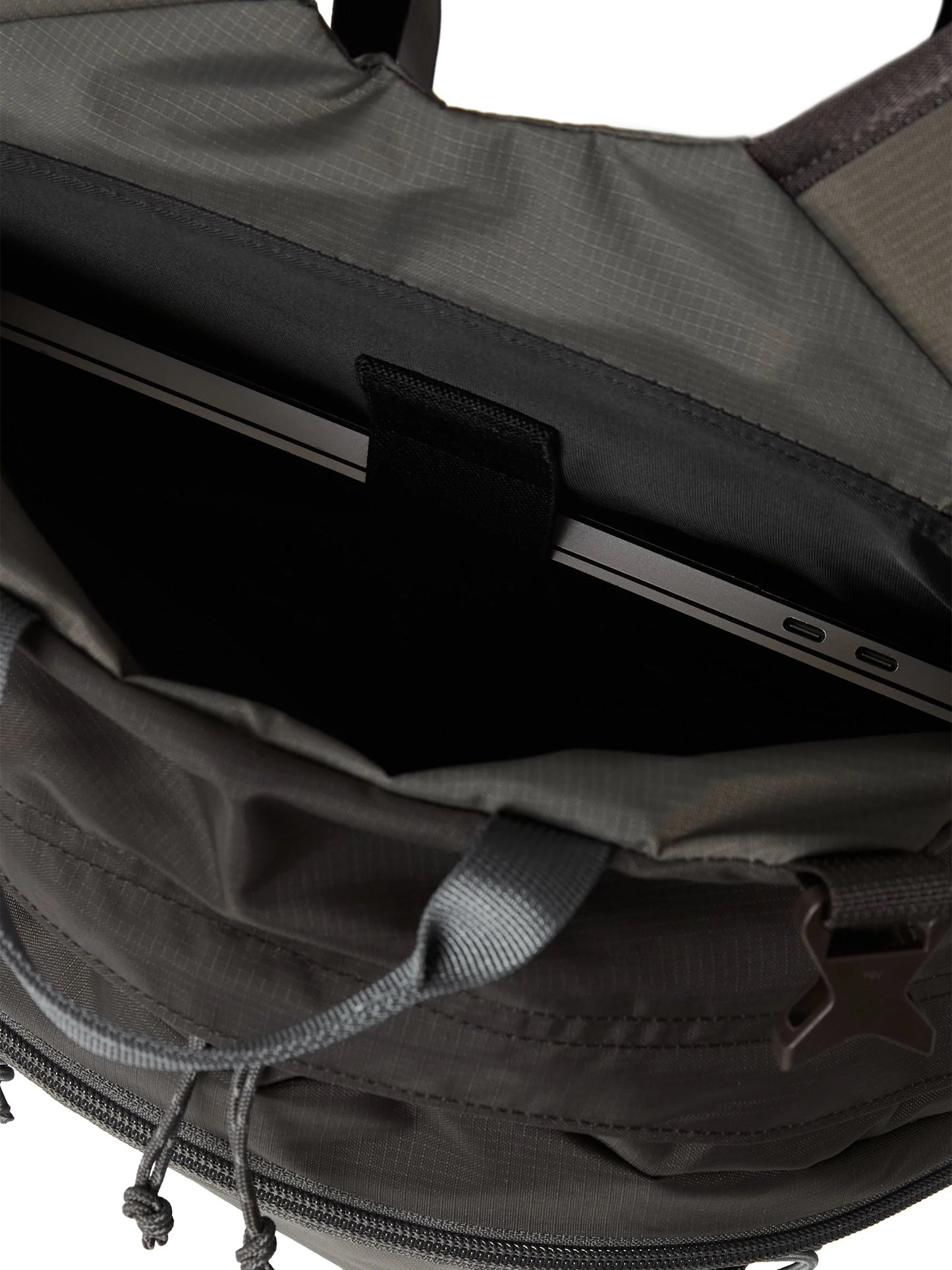 SP-Logo Field Backpack 28 - Charcoal