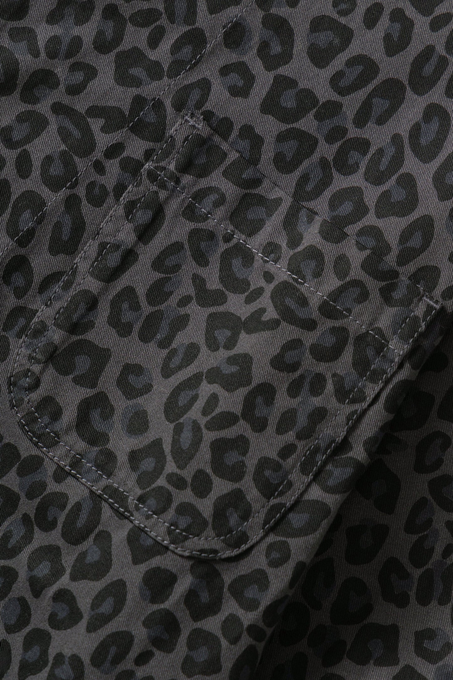 Patterned Easy Chef Shirt - Black Leopard