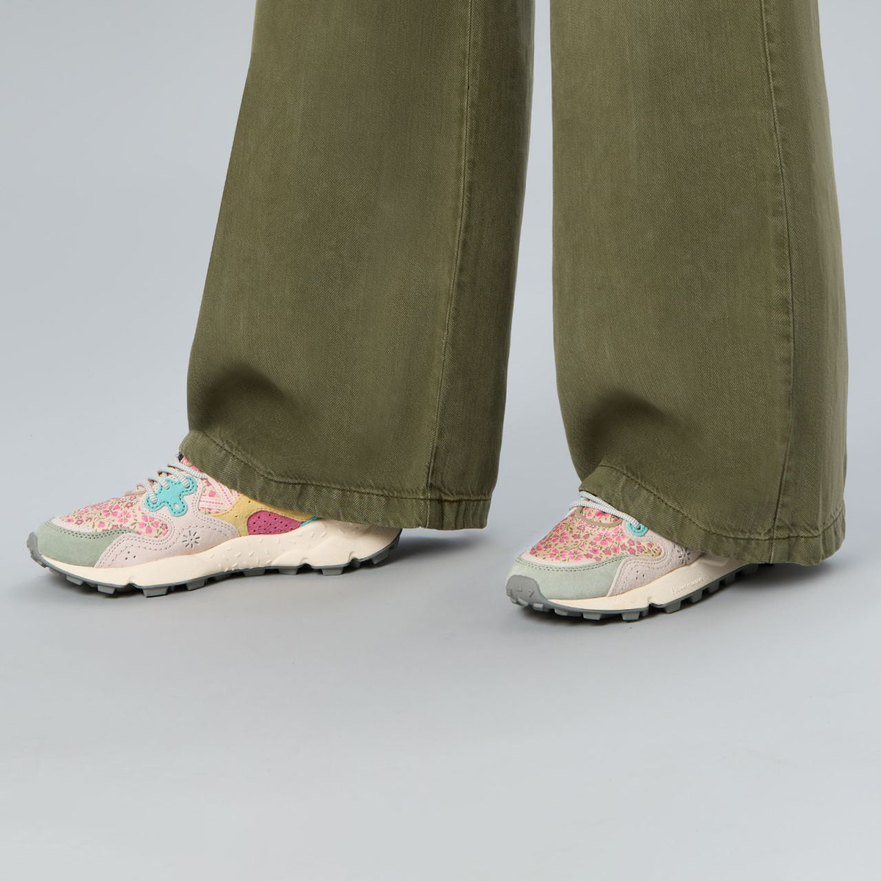 Yamano 3 Woman Suede / Nylon - Leo / Sage / Pink / Yellow